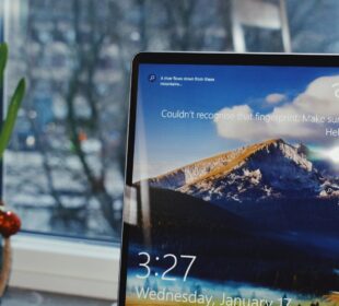 laptop computer time at 3:27